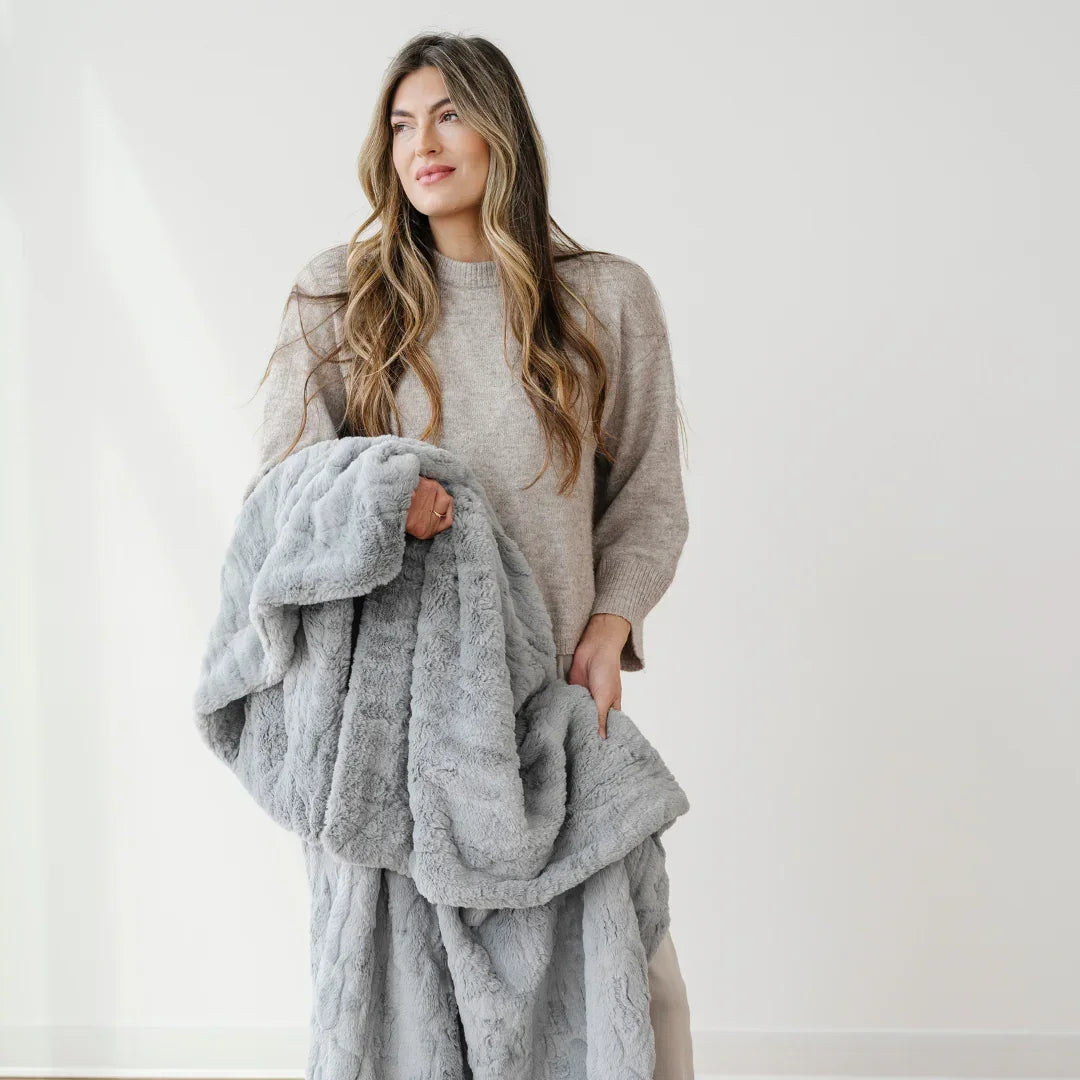 PATTERNED FAUX FUR XL THROW BLANKETS