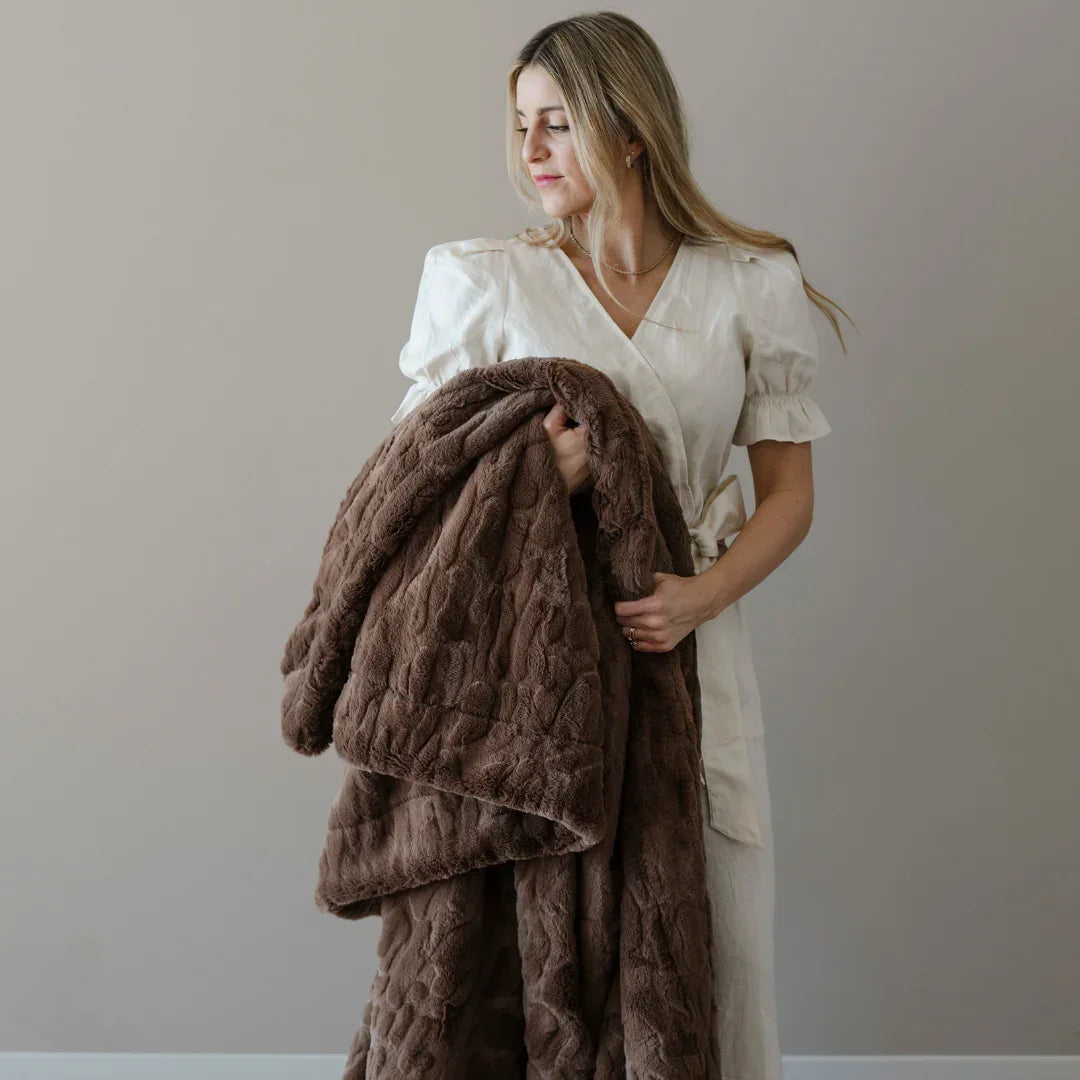PATTERNED FAUX FUR XL THROW BLANKETS