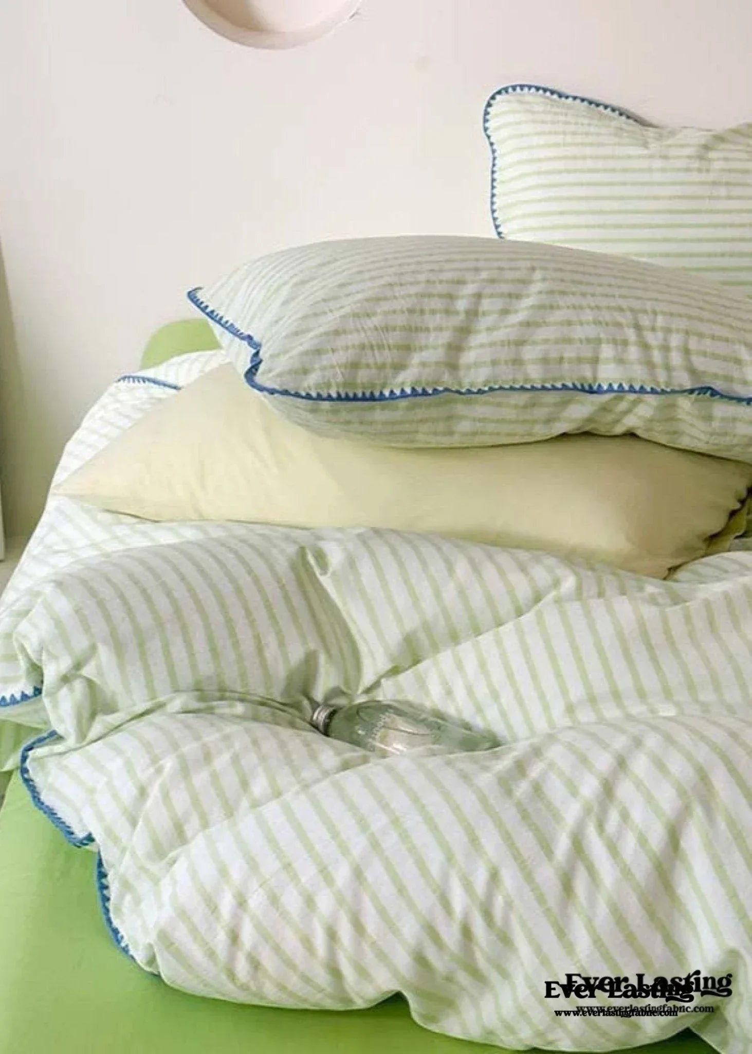 Pepper Candy Stripe Bedding Set / Fuchsia Ever Lasting