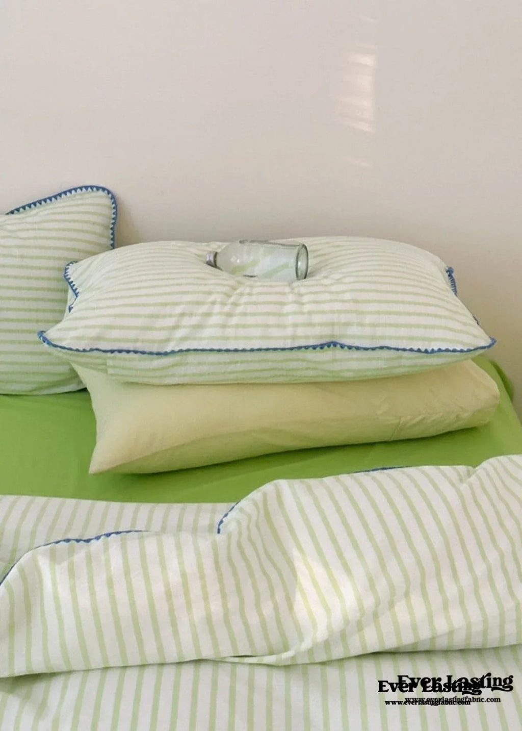 Pepper Candy Stripe Bedding Set / Fuchsia Ever Lasting