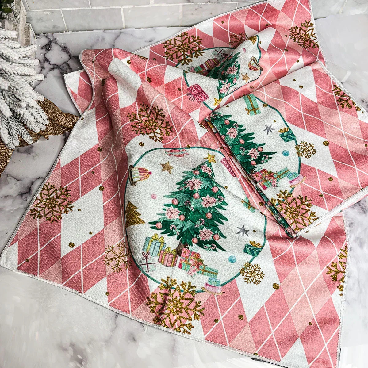 Pink Christmas Hand Towel Gia Roma