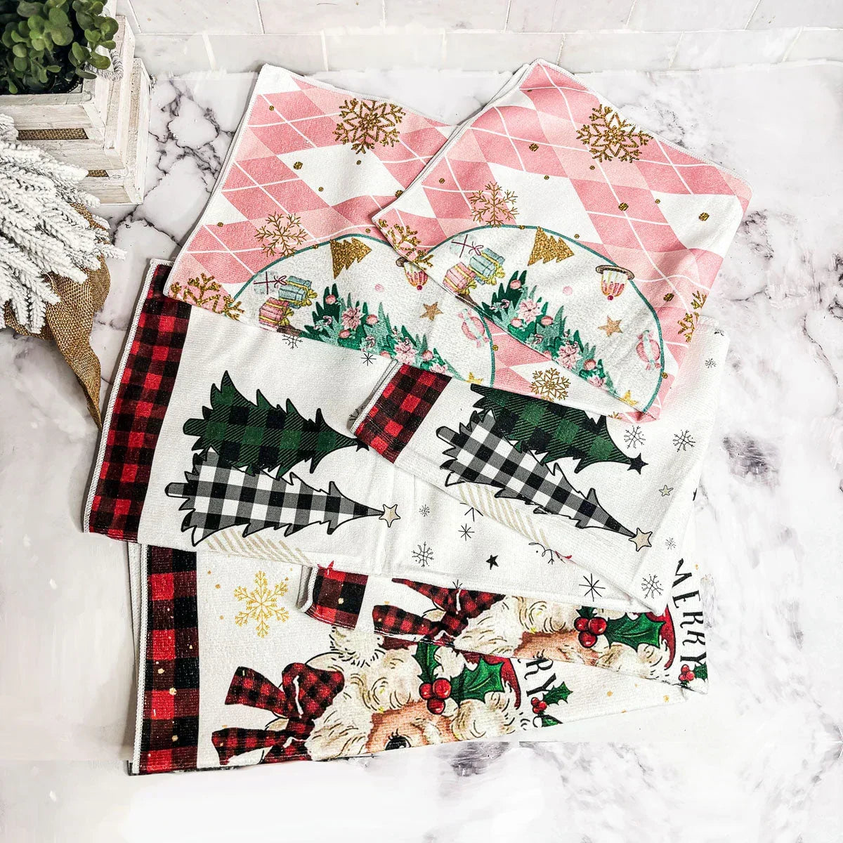 Pink Christmas Hand Towel Gia Roma