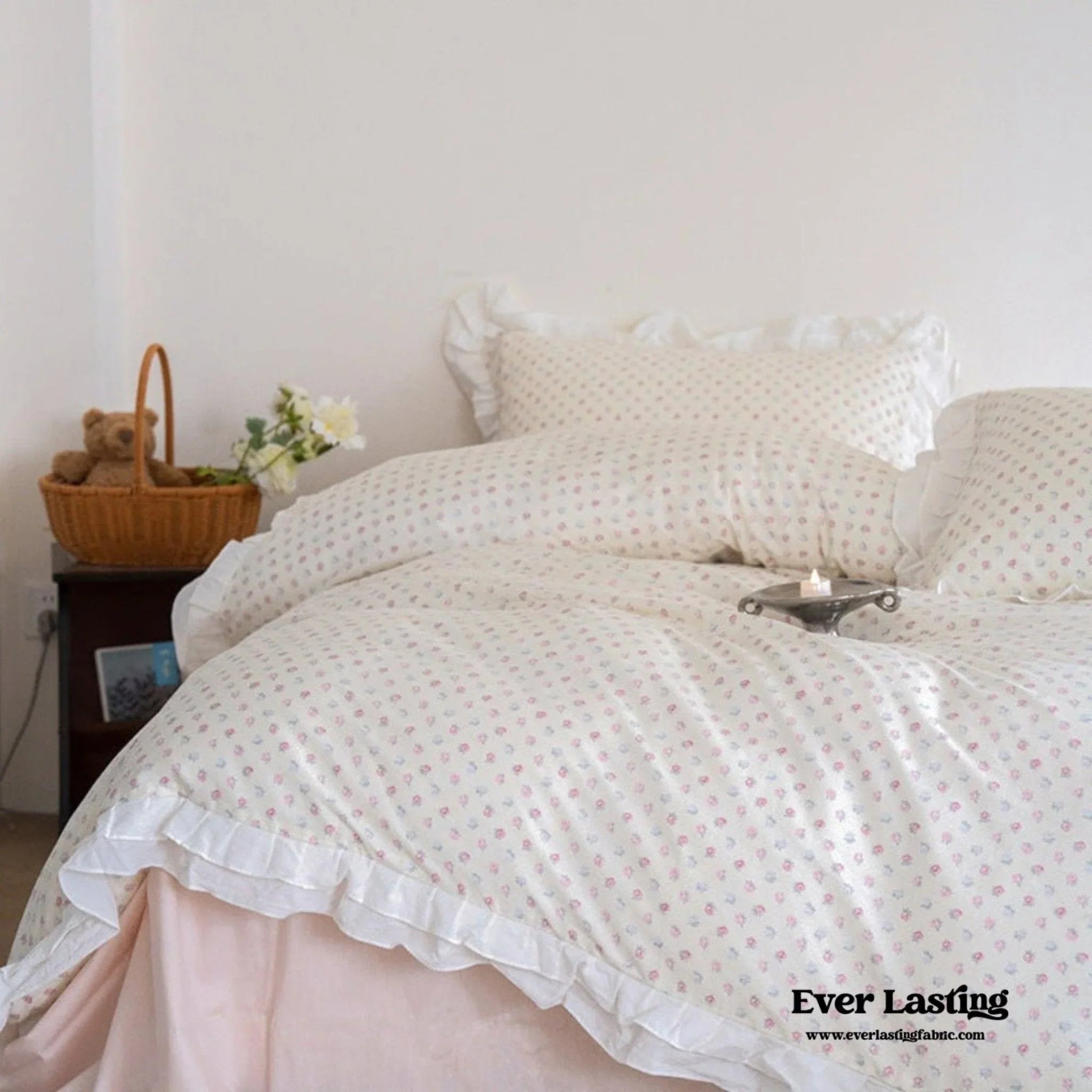 Annie Lace Ruffle Floral Bedding Set / Pink, texture detail - House Of Avana