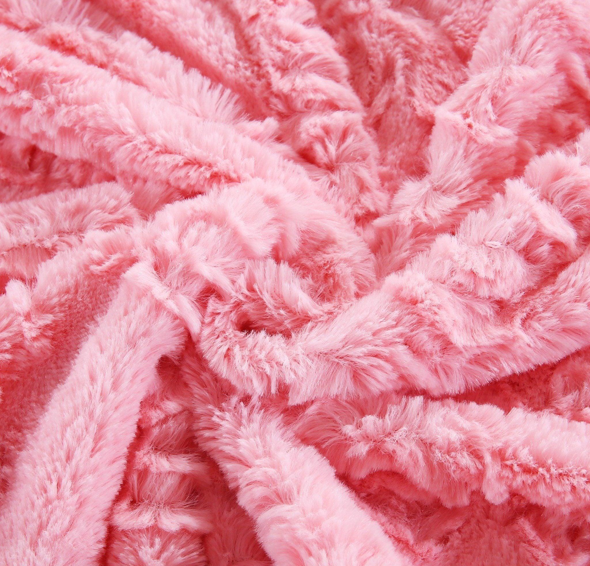 Pink faux fur throw blanket with rose buds, soft Sherpa backside - House of Avana