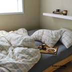 Plaid Bedding Set / Purple Ever Lasting