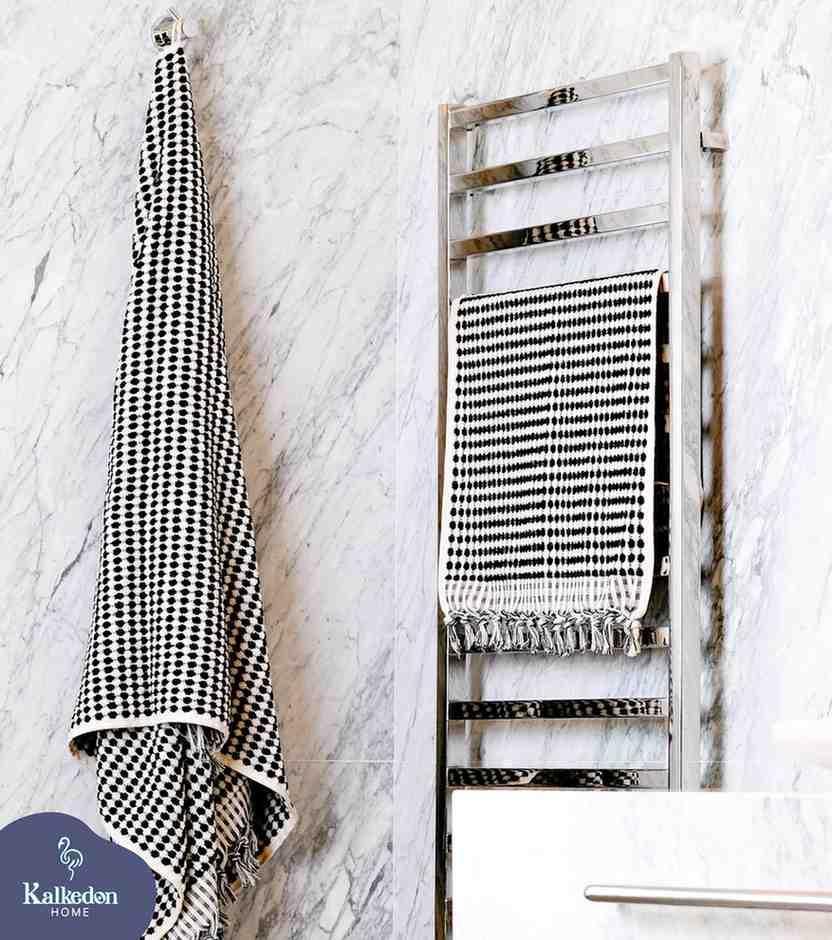 Pom Pom Bath Towel
