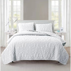 Queen size Coastal Beach Seashells Starfish Sea Horse White 3-Piece Quilt Set