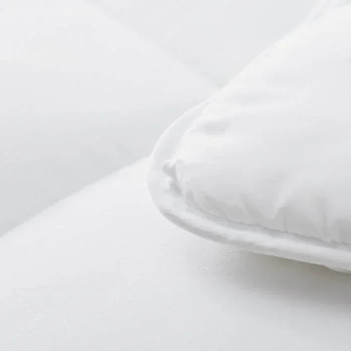 Queen Size Cozy All Seasons Plush White Polyester Down Alternative Comforter