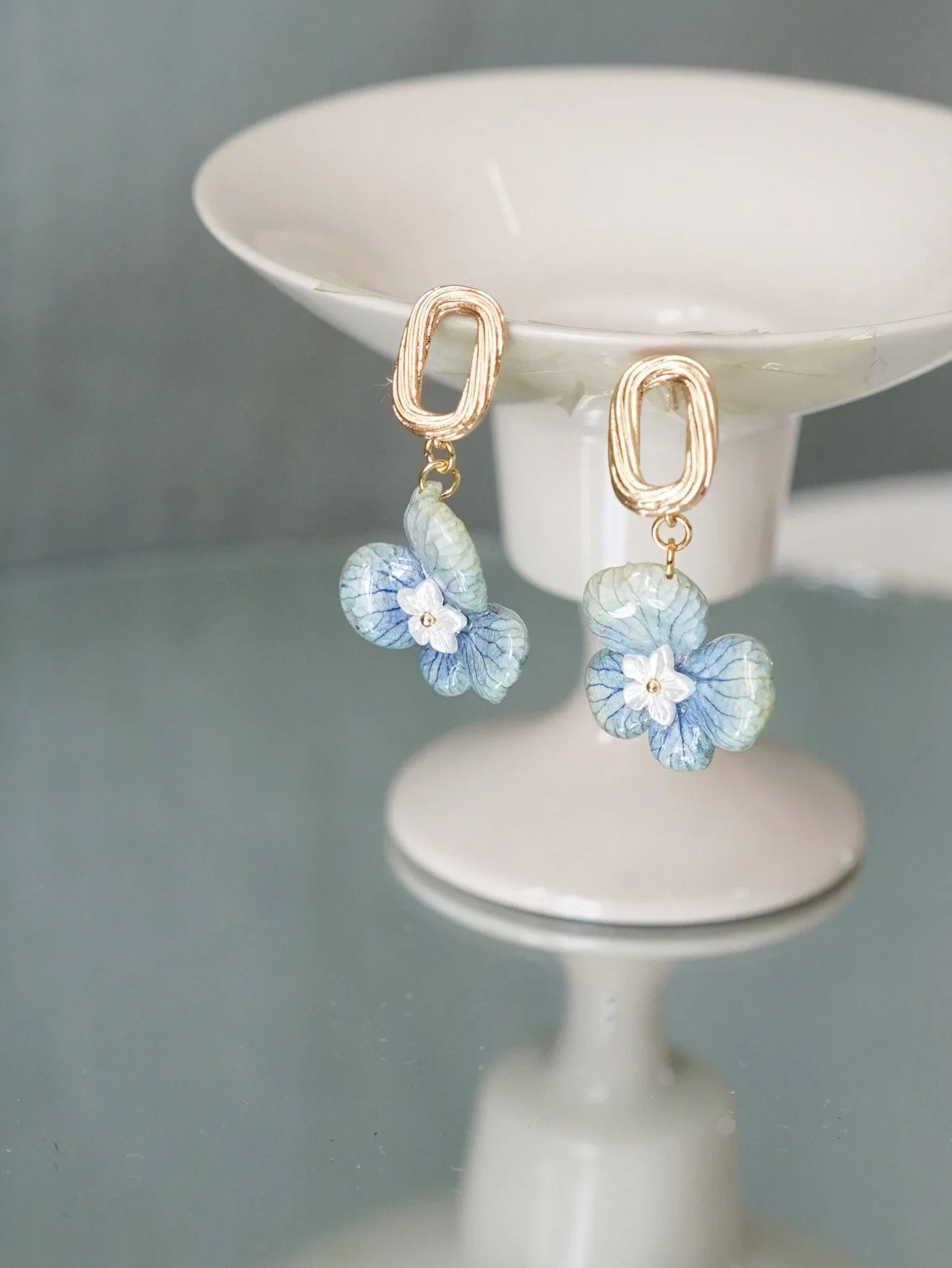 "Raindrop Waltz" Hydrangea Earrings