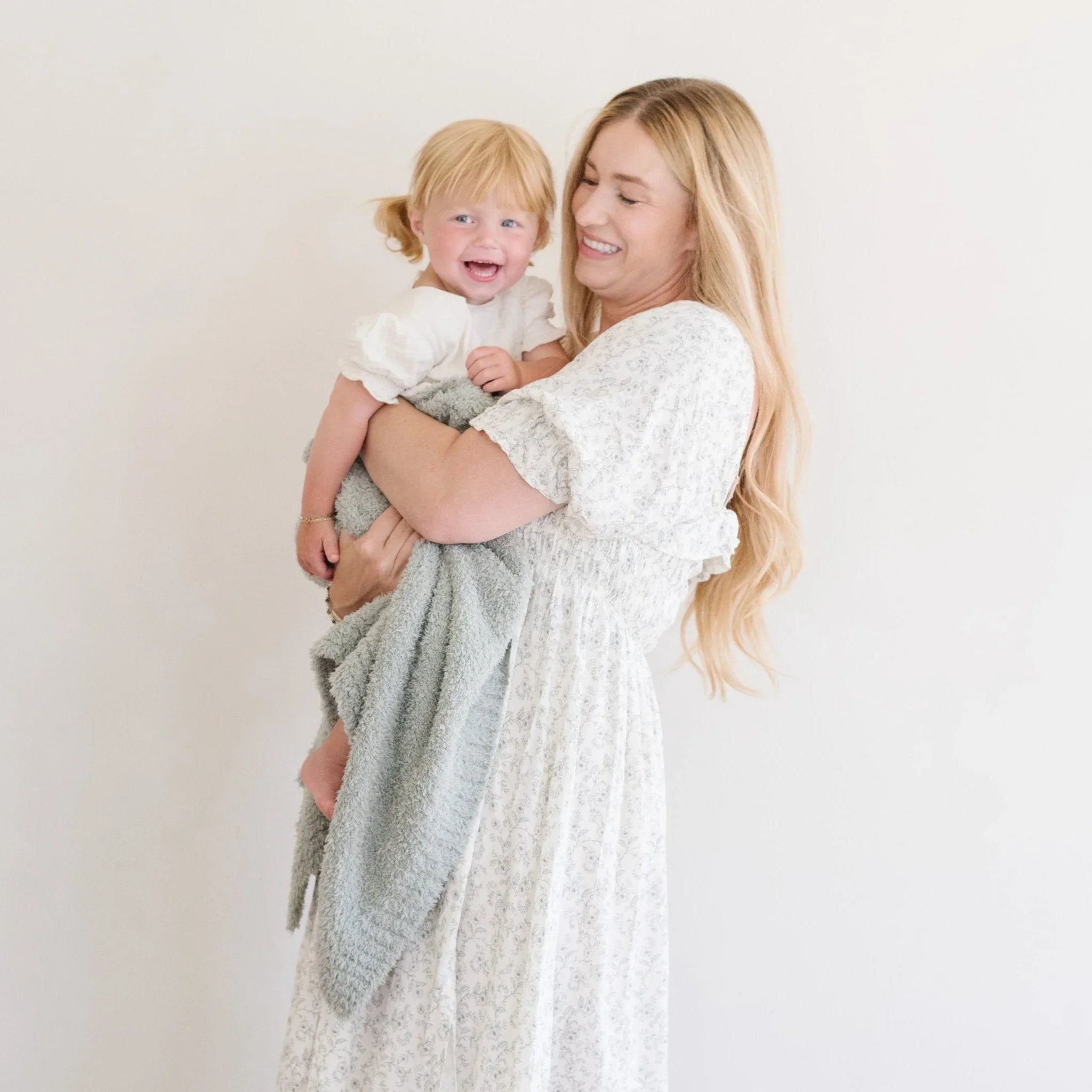 Soft gray Bamboni receiving blankets, plush texture, gentle stitching - House of Avana