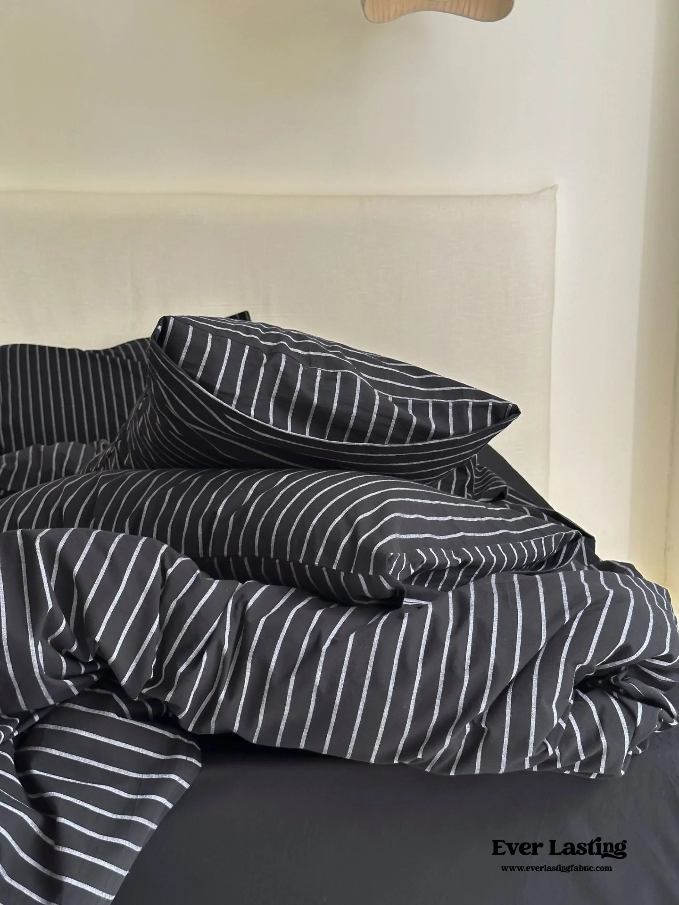 Refreshing Stripe Pillowcases / Black Thin Ever Lasting