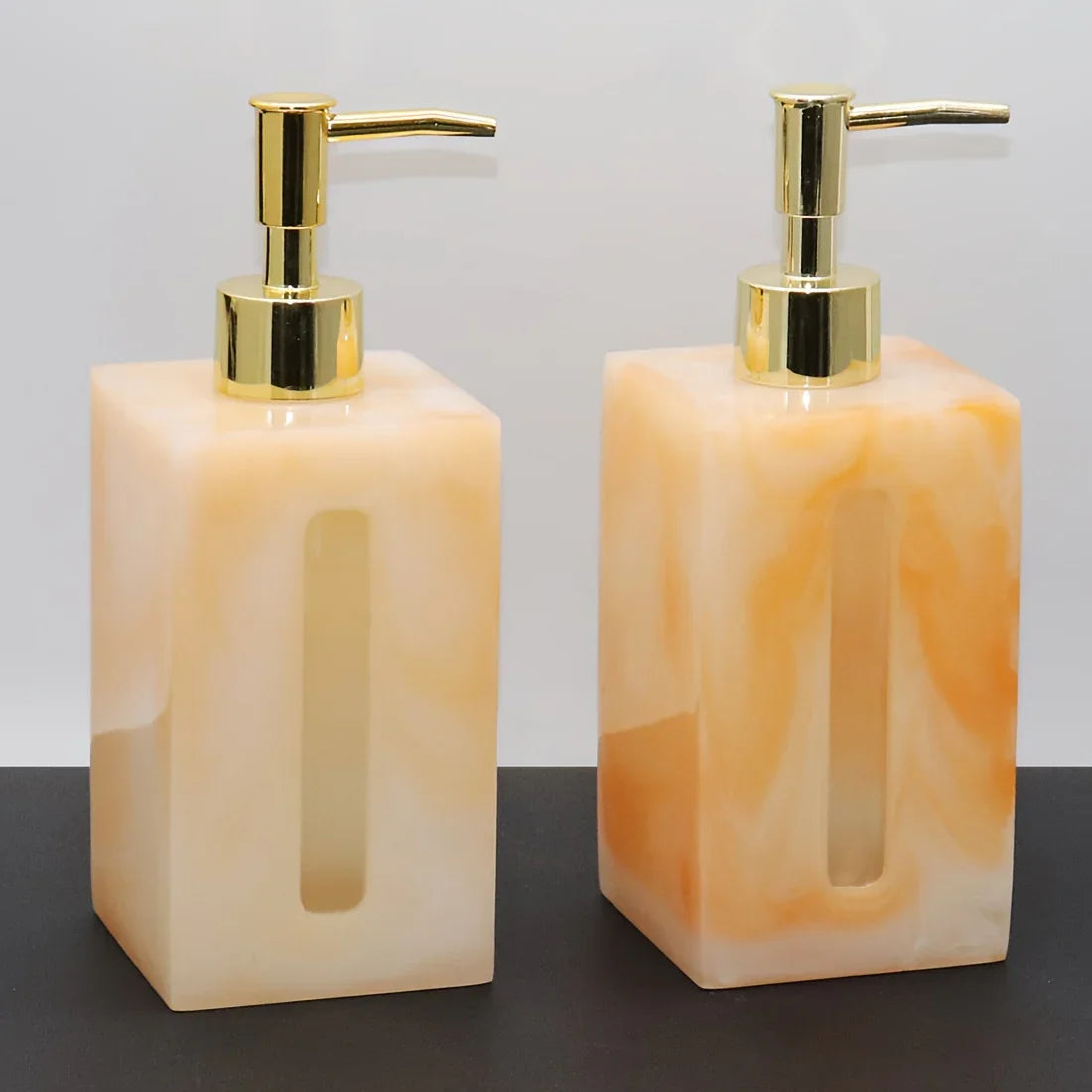 Resin Soap Dispenser, Freestanding Countertop Lotion Pump Bottle, Visible Capacity Liquid Hand Soap Dispenser, No Electricity Needed, for Bathroom, Kitchen, Laundry Room, Shampoo, Body Wash, Lotion House Of Avana