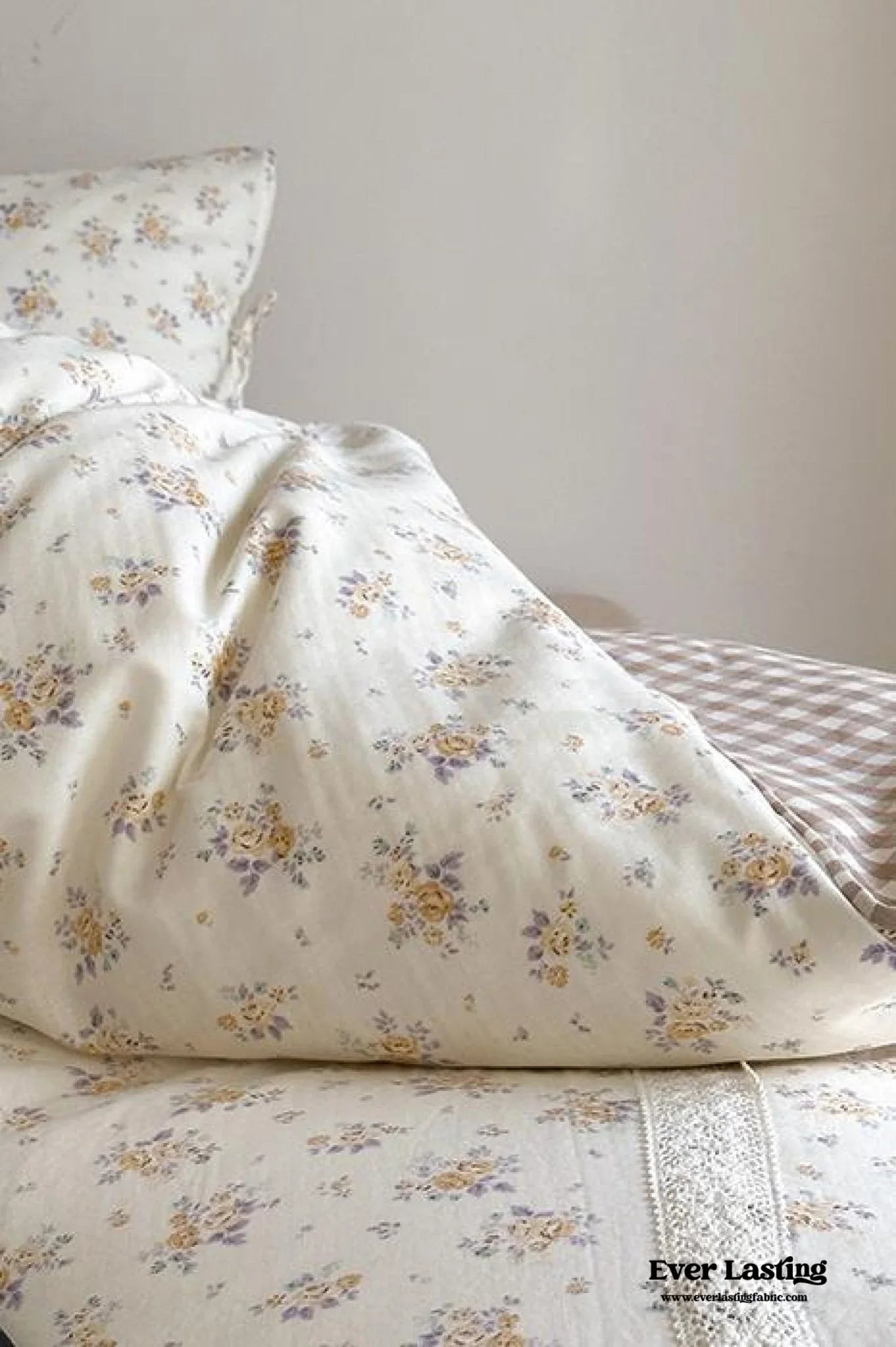 Rosalie Floral Lace Gingham Bedding Set / Pink Ever Lasting