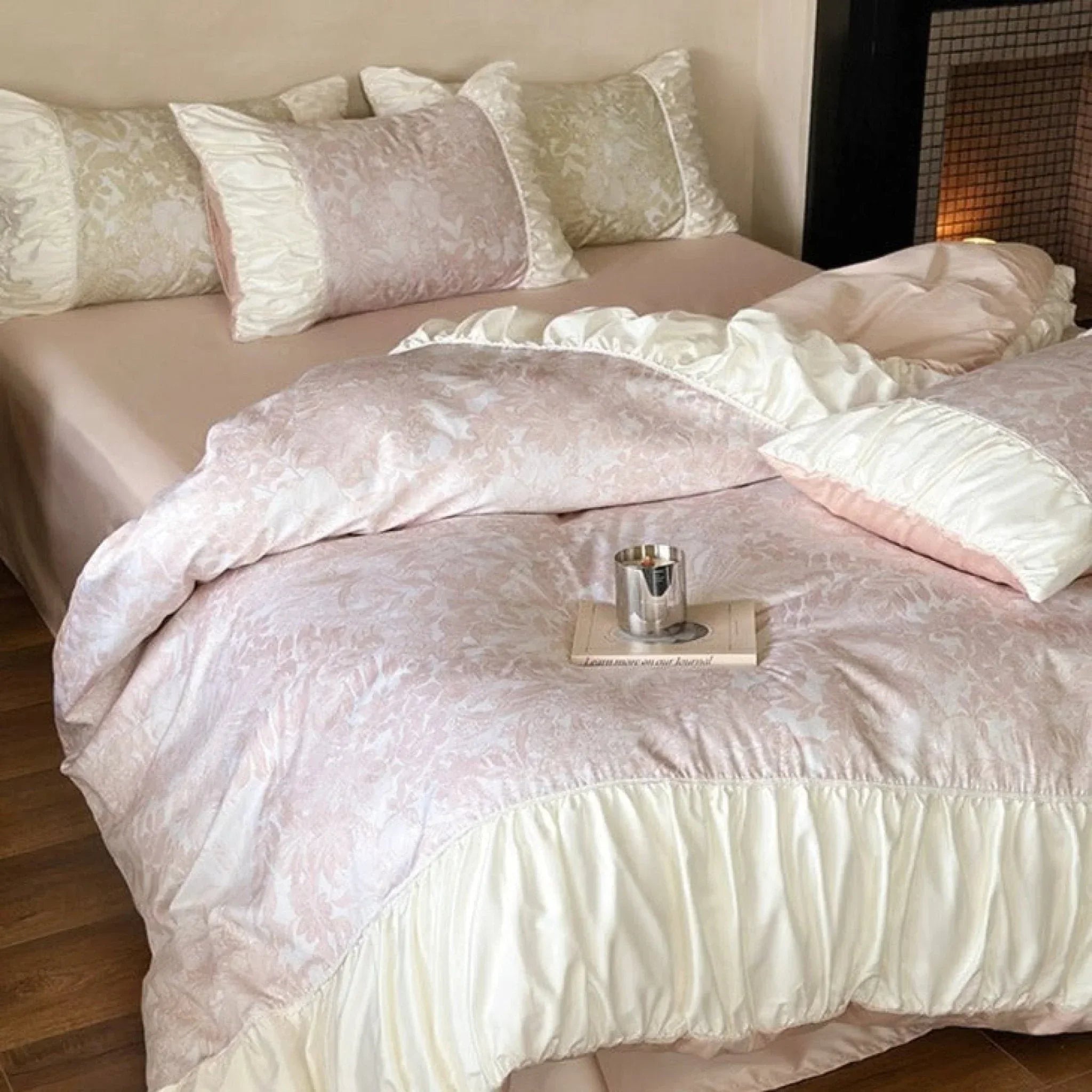 Royal Floral Ruffle Bedding Set / Pink Ever Lasting