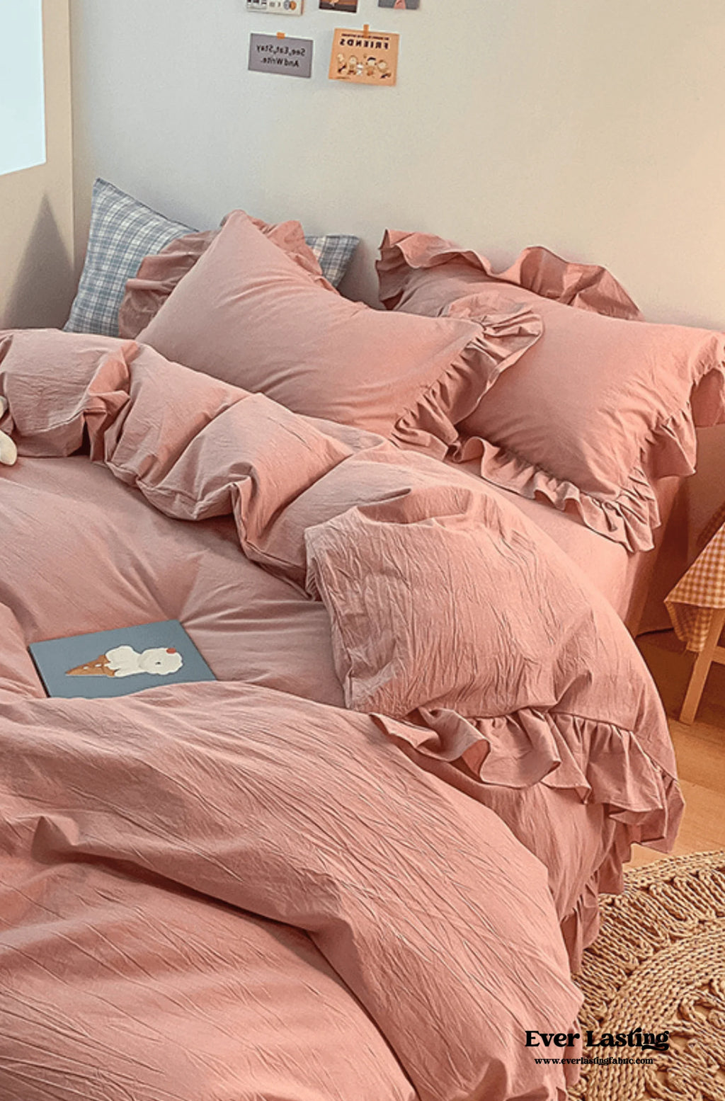 Ruffle Bedding Set / Purple Ever Lasting