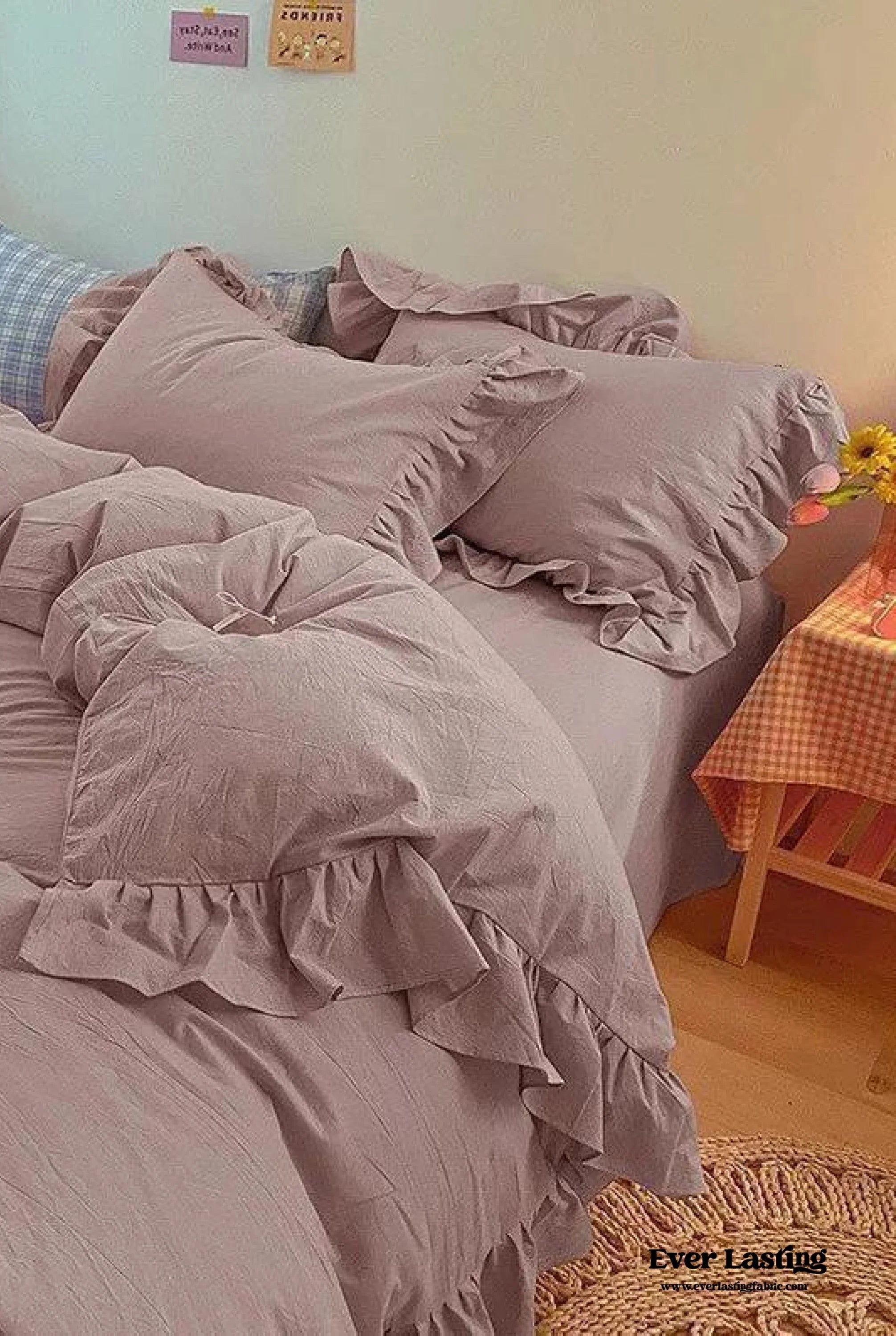 Ruffle Bedding Set / Purple Ever Lasting