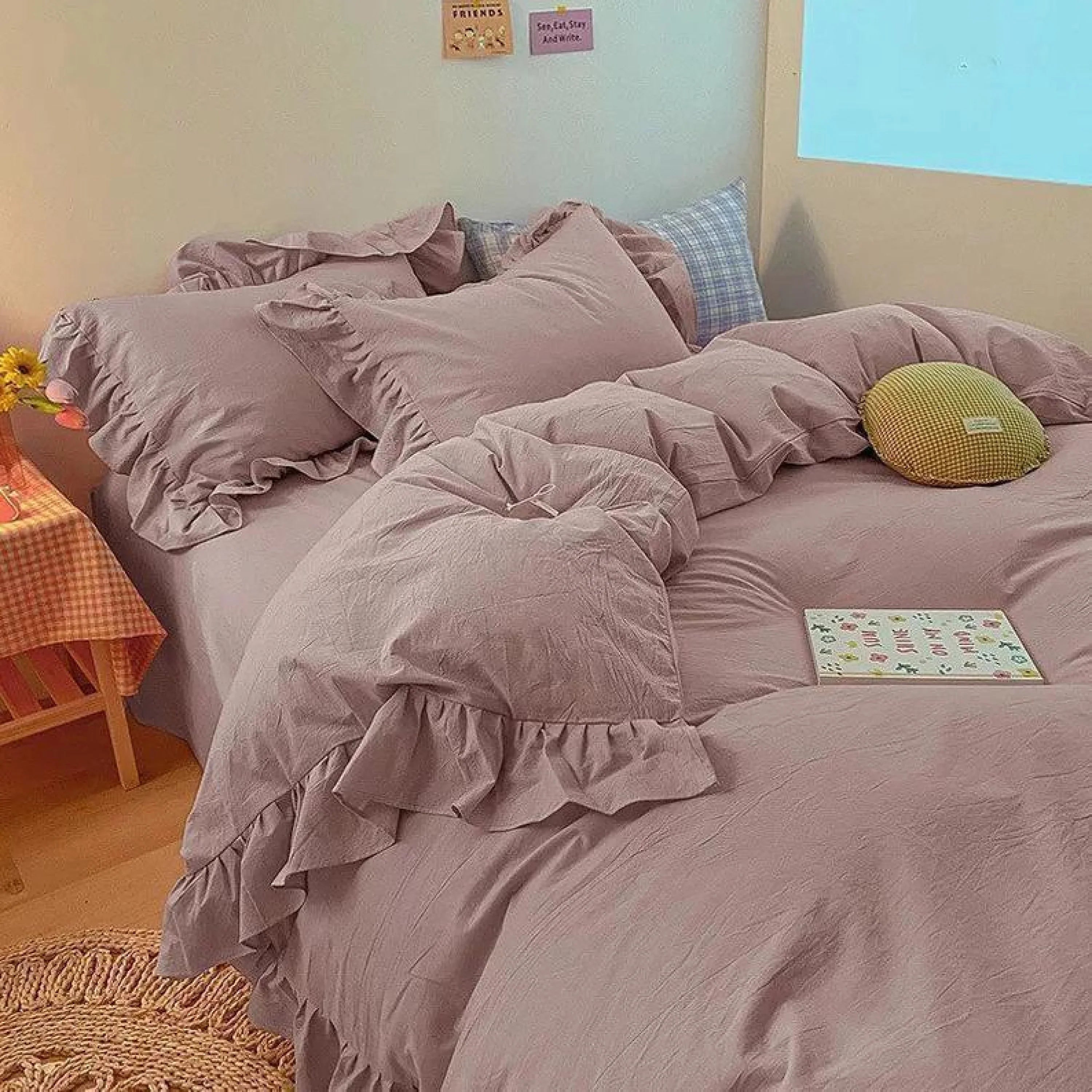 Ruffle Bedding Set / Purple Ever Lasting