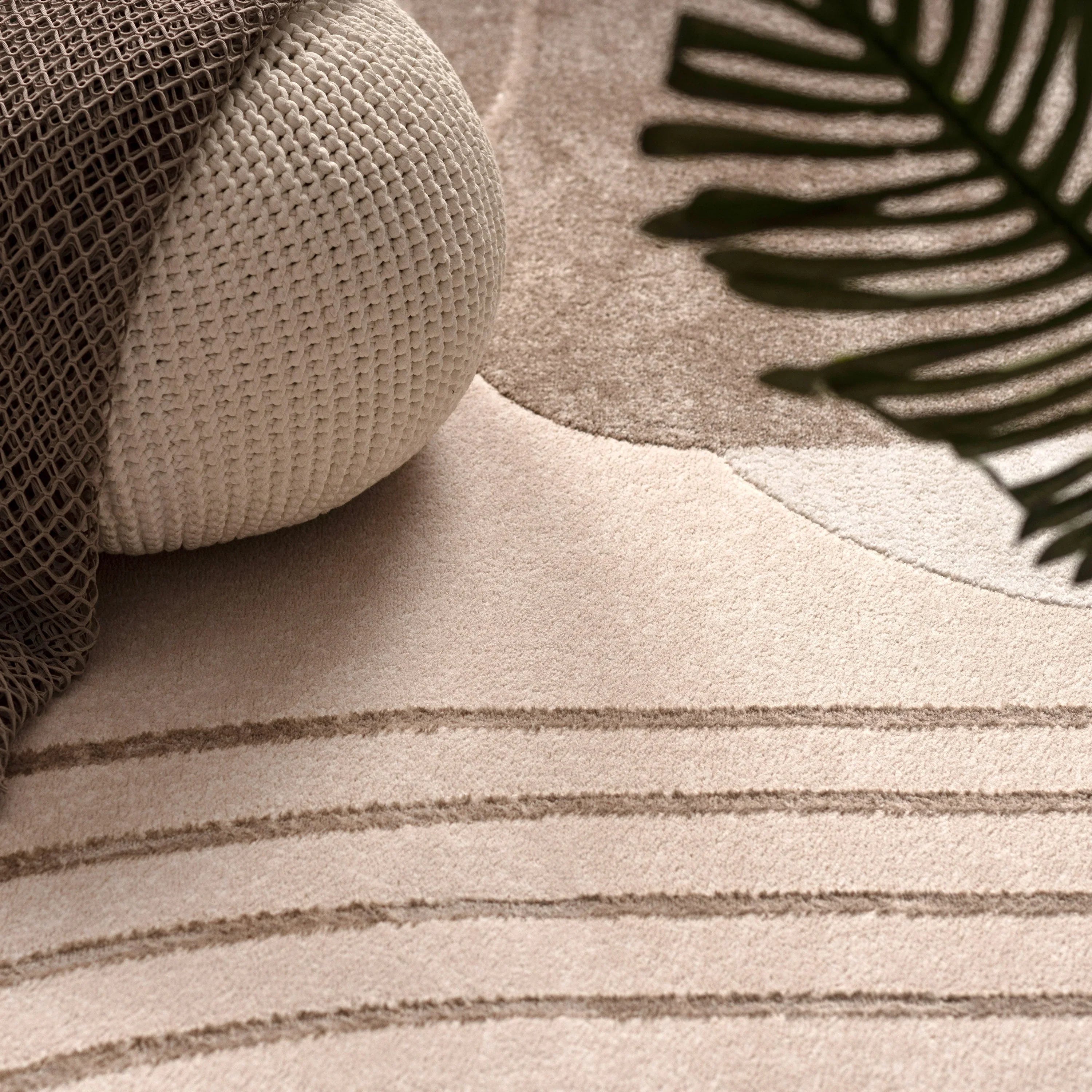 Area Rug Tuana Modern Carved Lines - House Of Avana