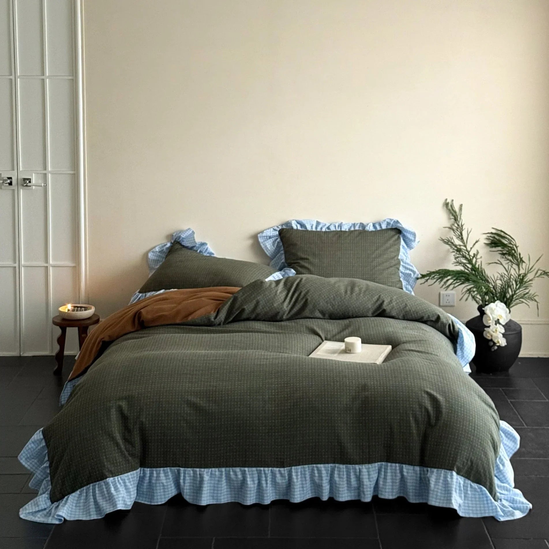 Sadie Gingham Lace Ruffle Bedding Set / Green Ever Lasting