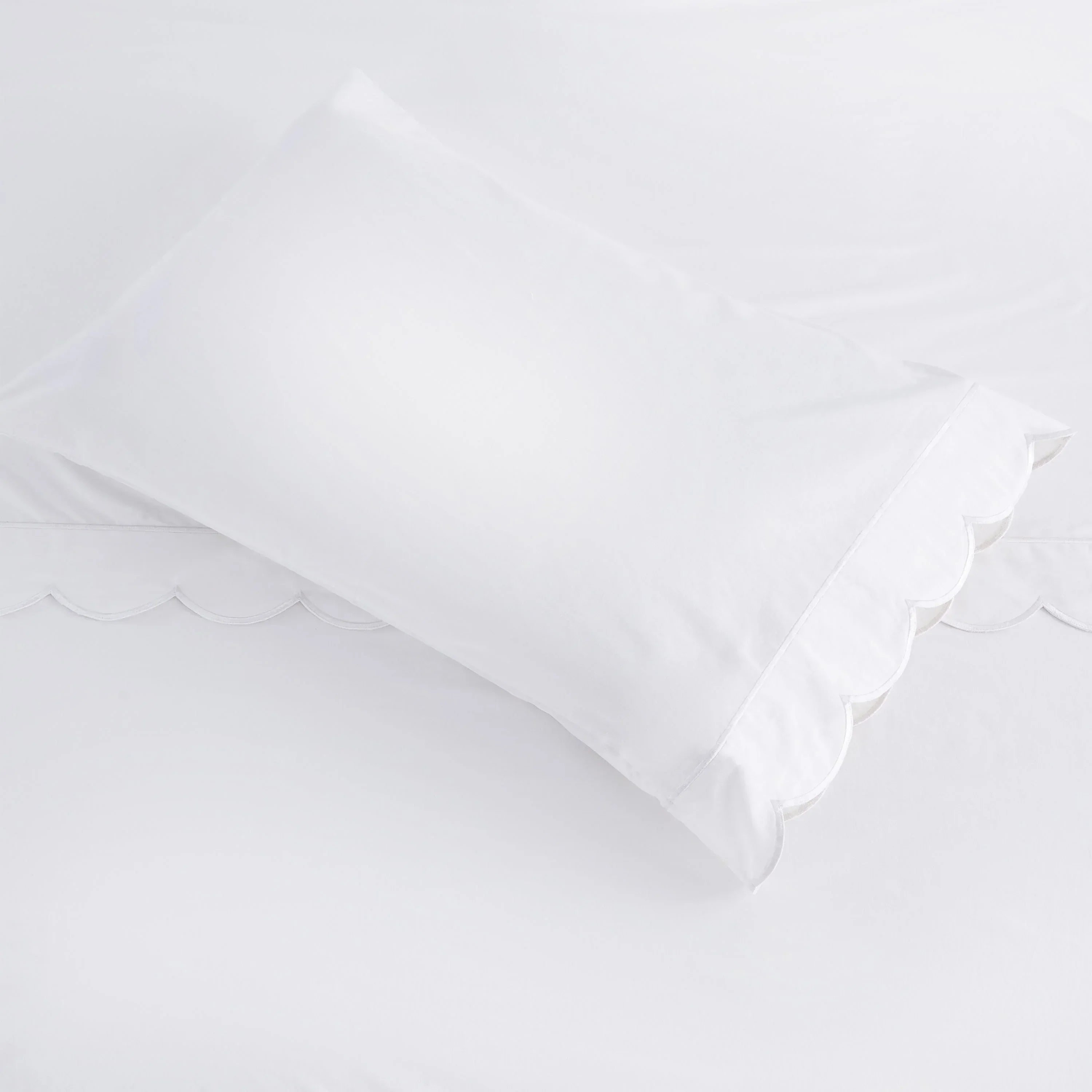 Scallop Frame Embroidered Cotton Percale Pillowcase Pair Mélange Home