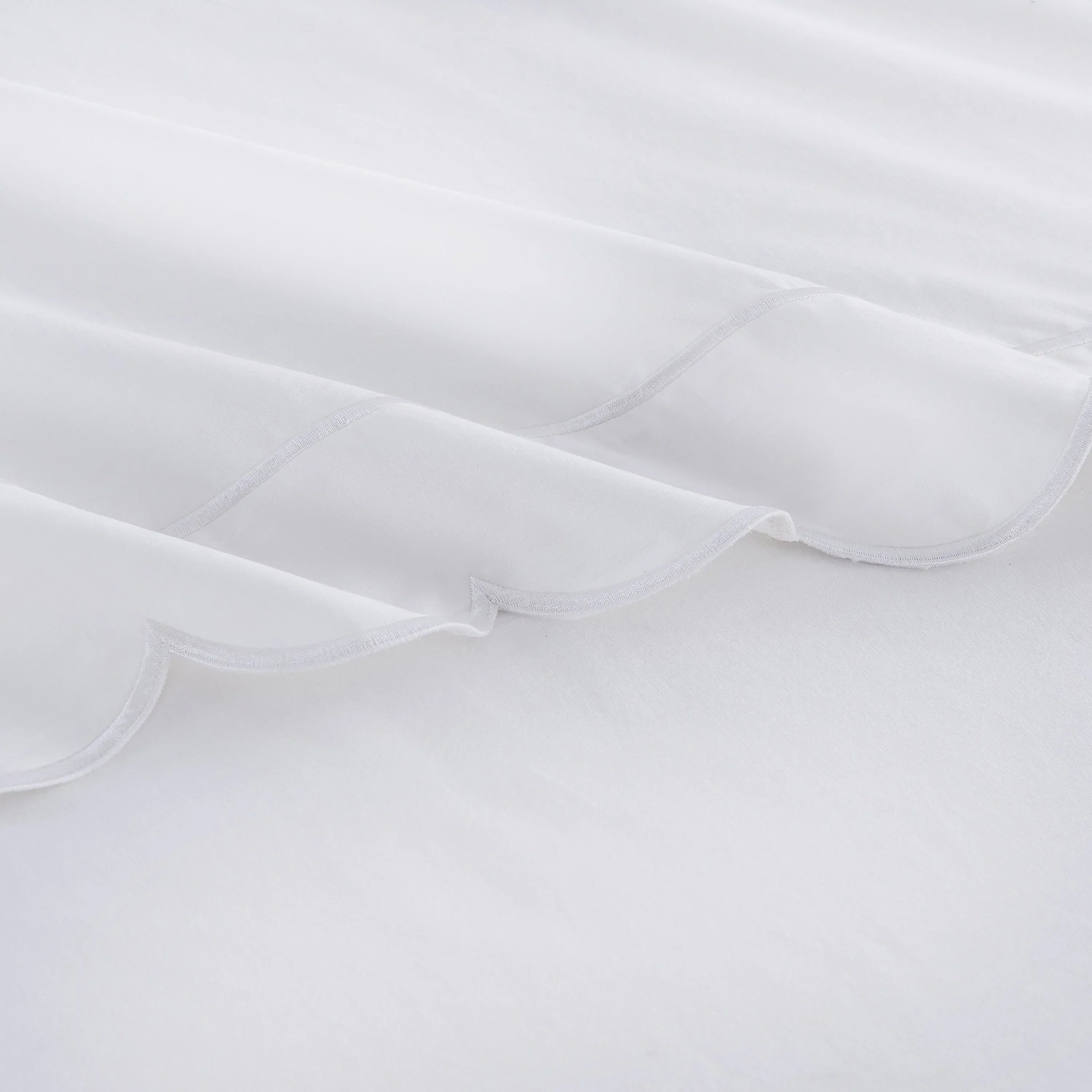 Scallop Frame Embroidered Cotton Percale Pillowcase Pair Mélange Home