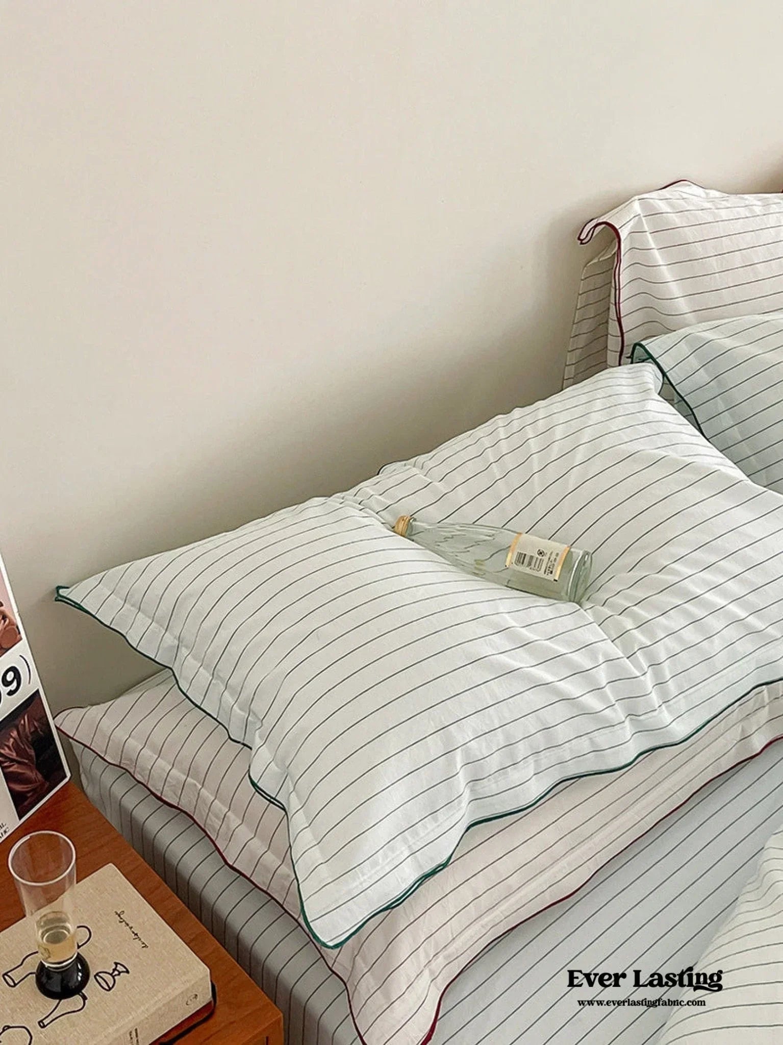 Scandinavian Overlock Striped Bedding Set / White + Green Ever Lasting