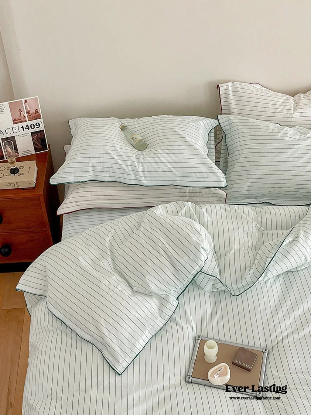 Scandinavian Overlock Striped Bedding Set / White + Green Ever Lasting