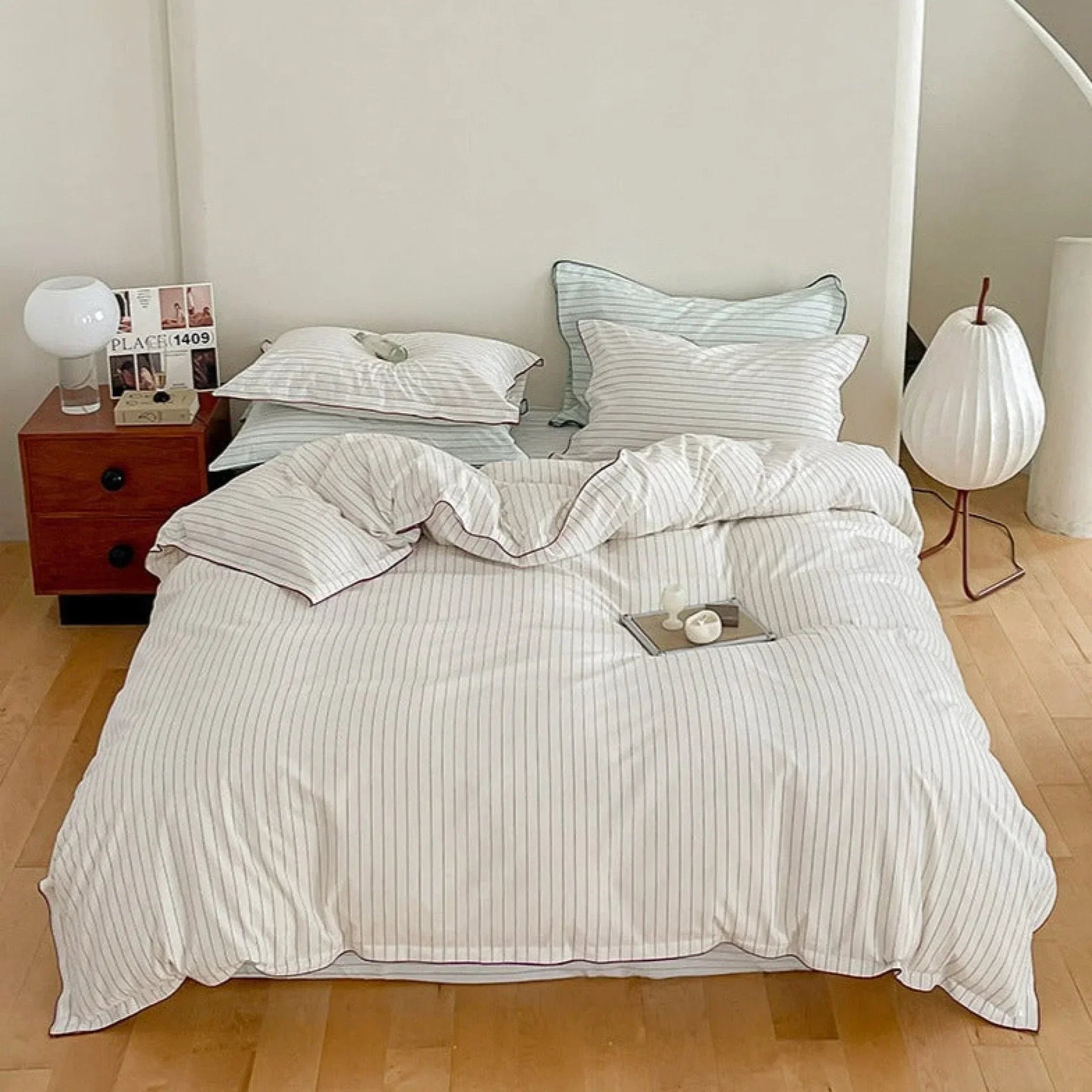 Scandinavian Overlock Striped Bedding Set / White + Green Ever Lasting