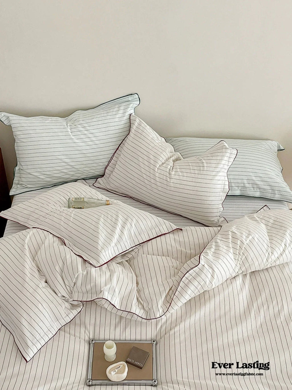 Scandinavian Overlock Striped Bedding Set / White + Green Ever Lasting