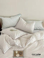 Scandinavian Overlock Striped Bedding Set / White + Green Ever Lasting