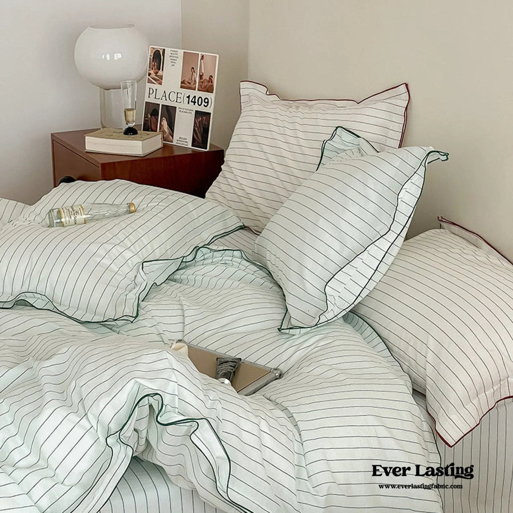 Scandinavian Overlock Striped Bedding Set / White + Green Ever Lasting