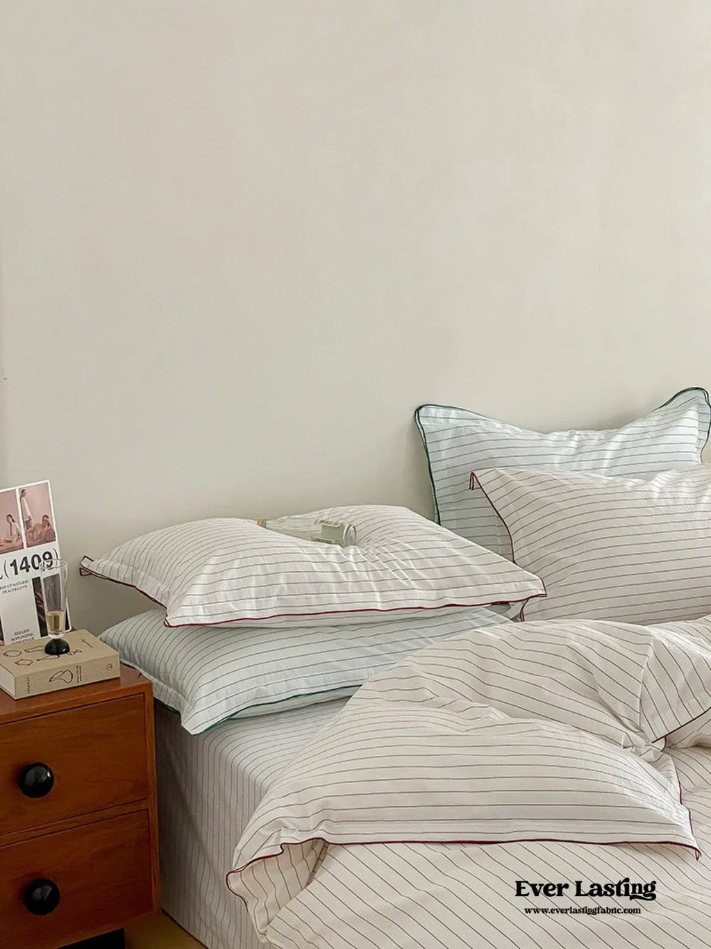 Scandinavian Overlock Striped Bedding Set / White + Green Ever Lasting