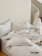 Scandinavian Overlock Striped Bedding Set / White + Green Ever Lasting