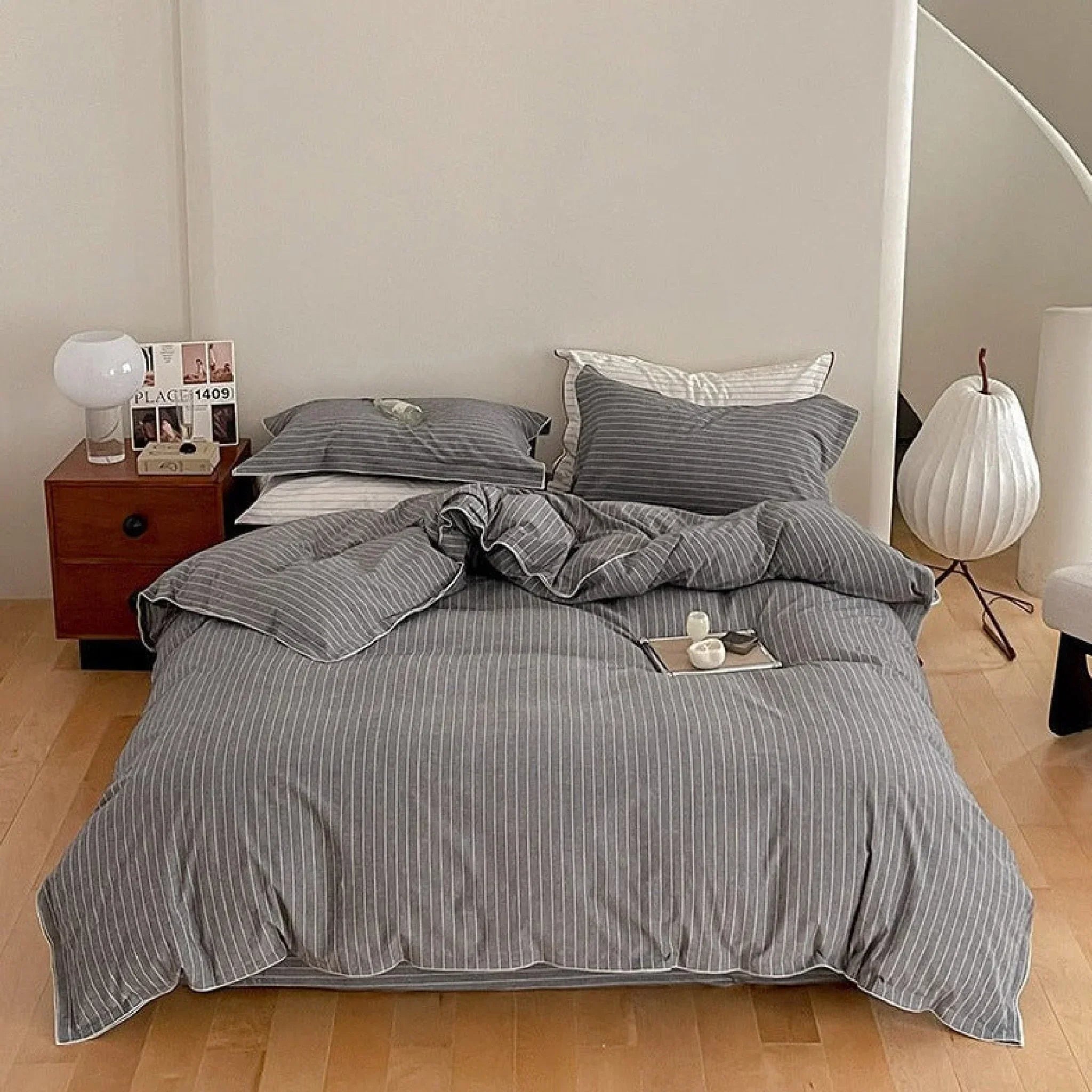 Scandinavian Overlock Striped Bedding Set / White + Green Ever Lasting