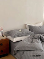 Scandinavian Overlock Striped Bedding Set / White + Green Ever Lasting