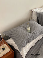 Scandinavian Overlock Striped Bedding Set / White + Green Ever Lasting