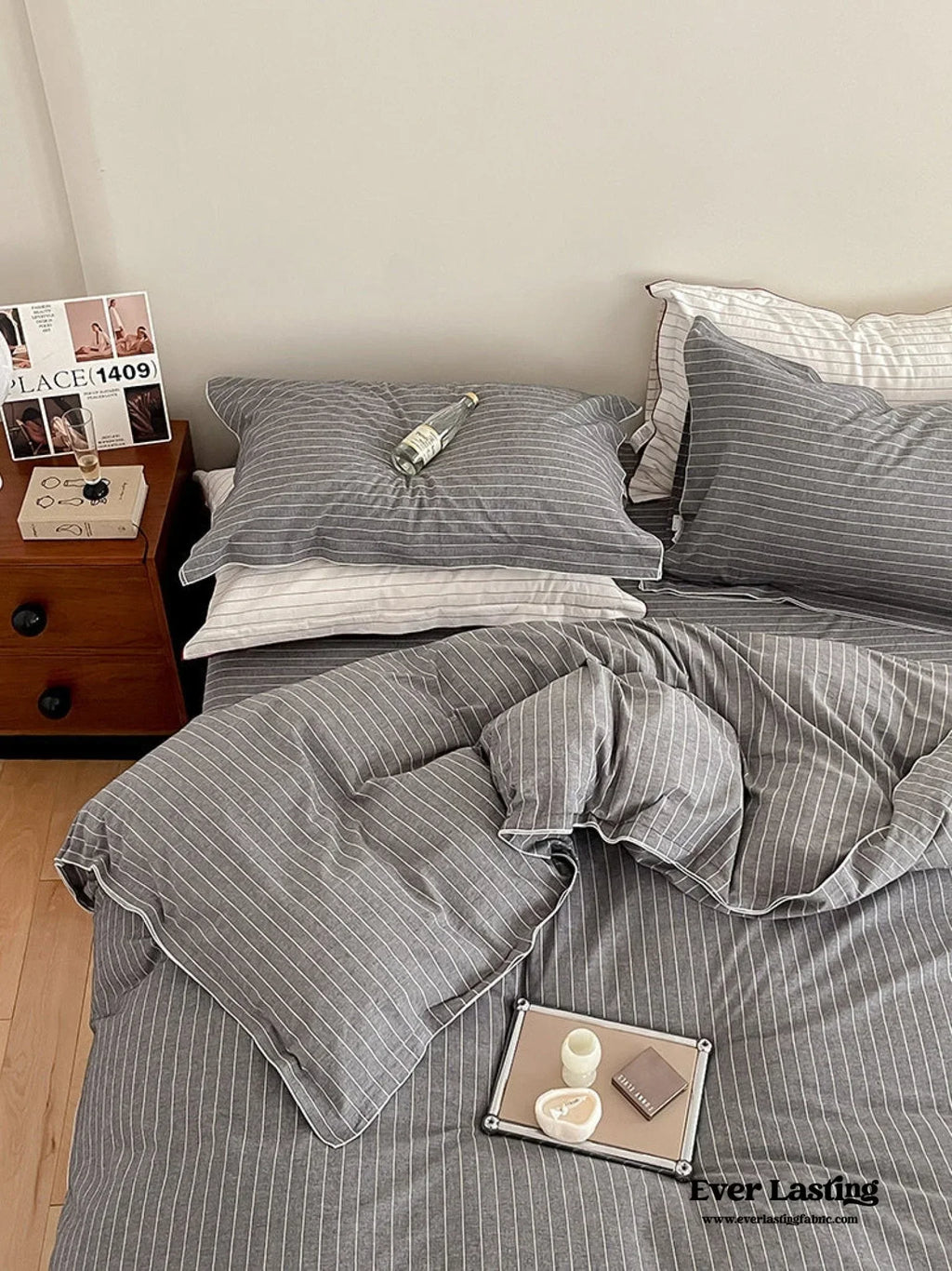Scandinavian Overlock Striped Bedding Set / White + Green Ever Lasting