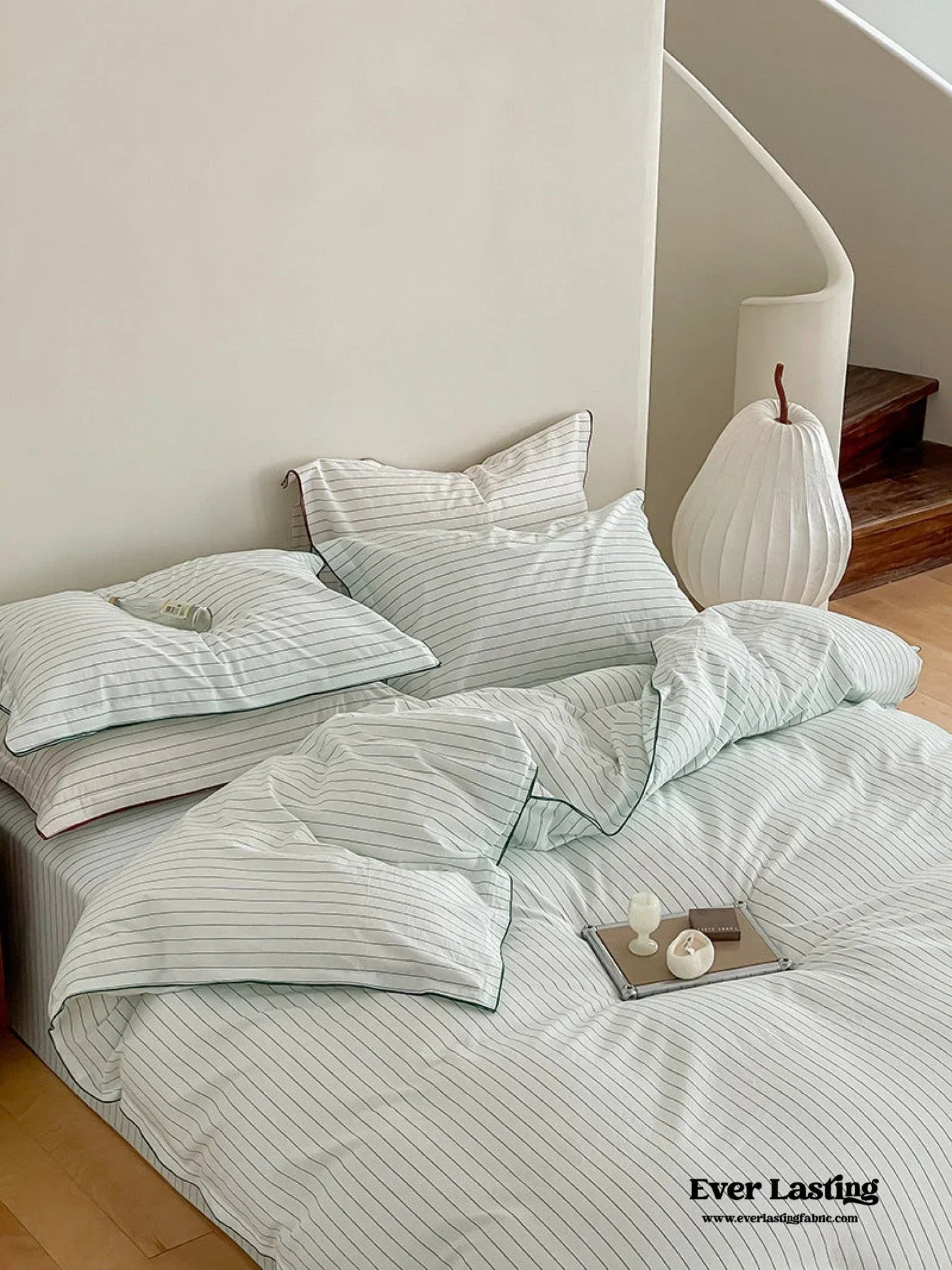 Scandinavian Overlock Striped Bedding Set / White + Green Ever Lasting