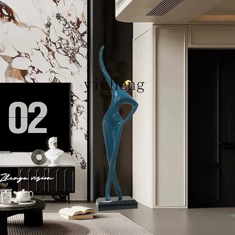 Modern Sculpture - Simple Vertical Ornament, detail shot - House Of Avana