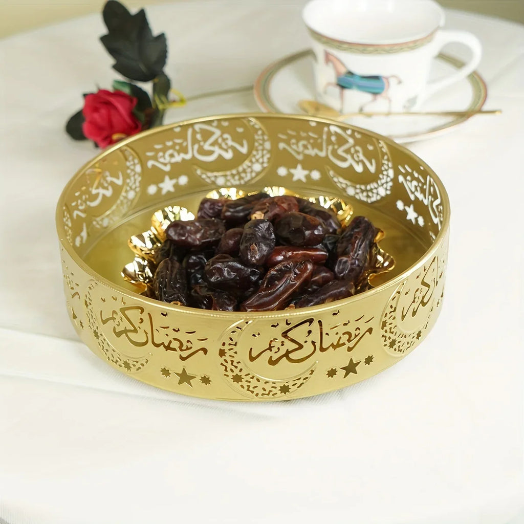 Glam Style Metal Decorative Trays Set of 3, Crescent and Castle Design for Ramadan, New Year - Seasonal Home Décor, No-Electricity Festive Serving Platters for Eid Al-Fitr Celebration House Of Avana