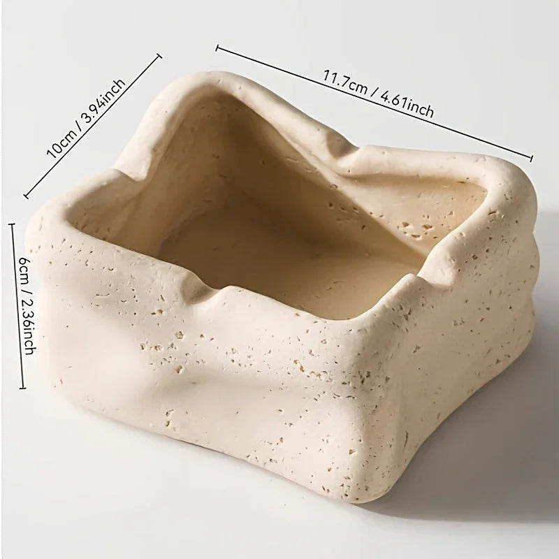Silent Wind Desktop Ashtray Storage Tank with High-end Creativity for Home Restaurant Decoration, High-end and Sophisticated House Of Avana [[SKU:HOA-TRY-002]]