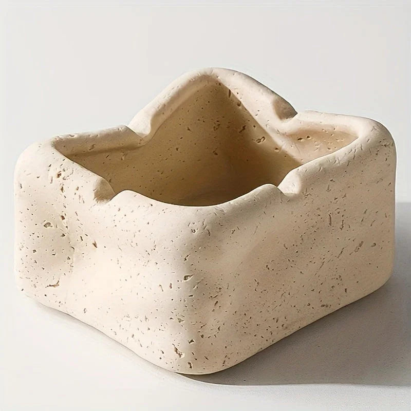 Silent Wind Desktop Ashtray Storage Tank with High-end Creativity for Home Restaurant Decoration, High-end and Sophisticated House Of Avana [[SKU:HOA-TRY-002]]