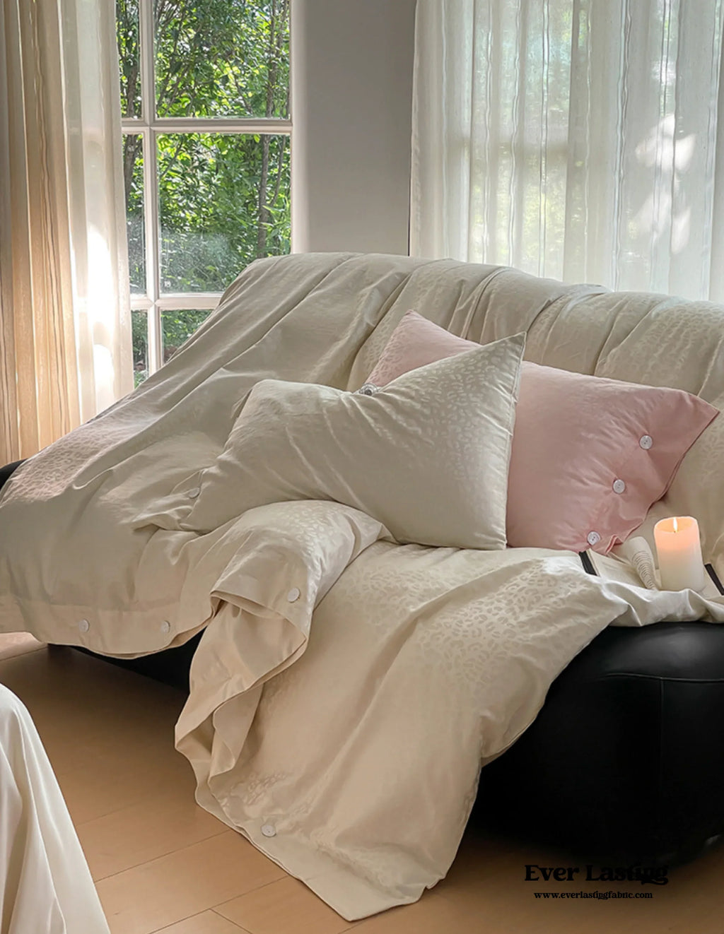 Silky Leopard Buttoned Bedding Set / Baby Pink Ever Lasting