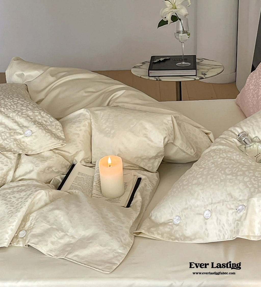 Silky Leopard Buttoned Bedding Set / Baby Pink Ever Lasting