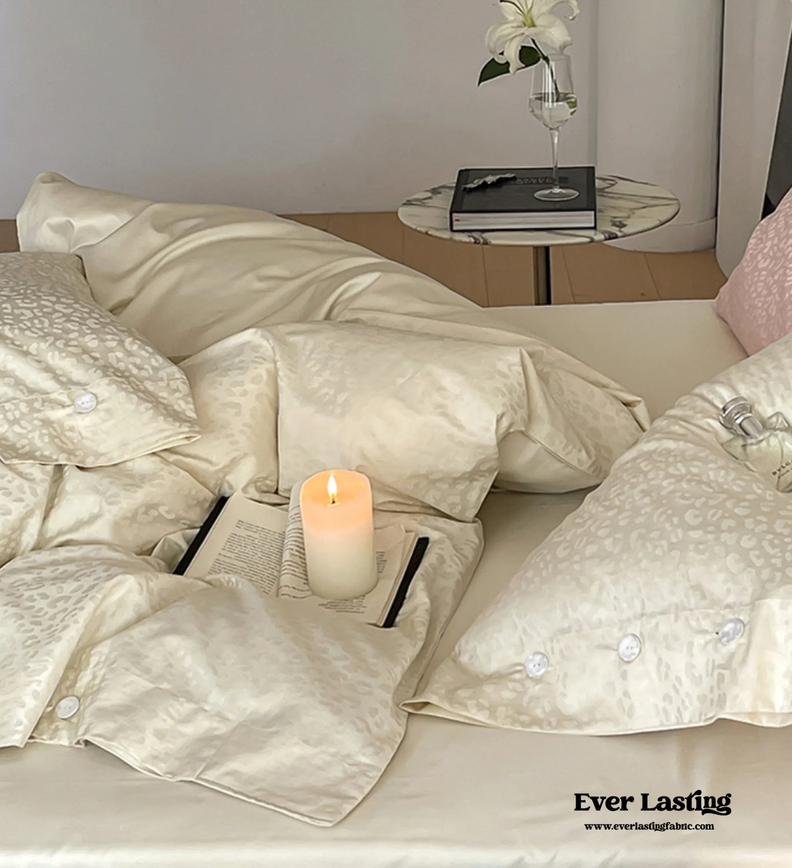 Silky Leopard Buttoned Bedding Set / Baby Pink Ever Lasting