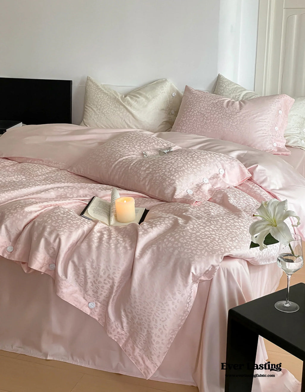 Silky Leopard Buttoned Bedding Set / Baby Pink Ever Lasting