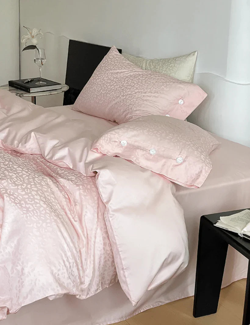 Silky Leopard Buttoned Bedding Set / Baby Pink Ever Lasting