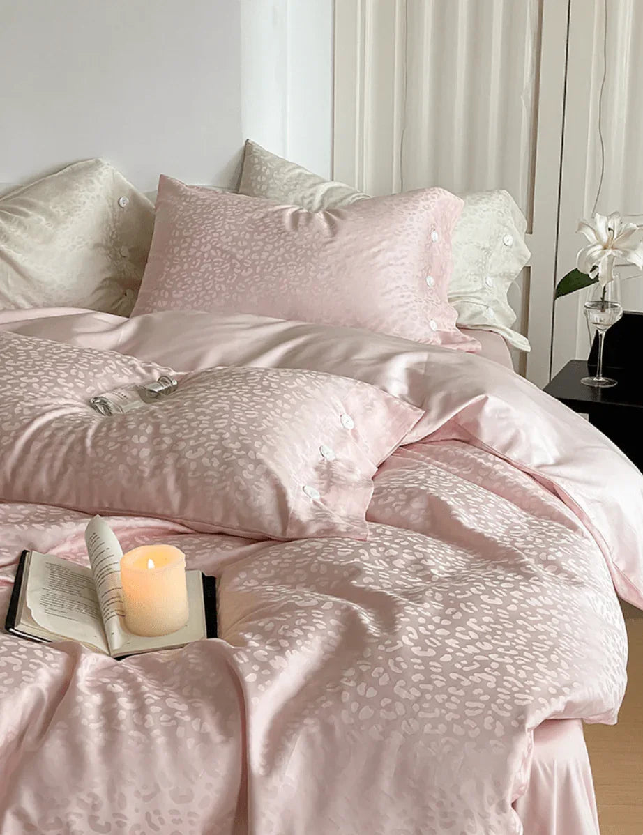 Silky Leopard Buttoned Bedding Set / Baby Pink Ever Lasting