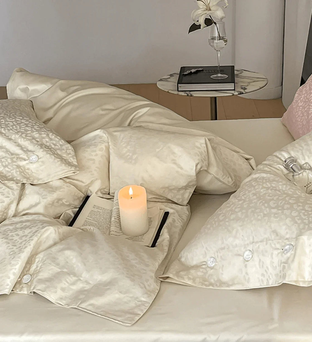 Silky Leopard Buttoned Bedding Set / Baby Pink Ever Lasting