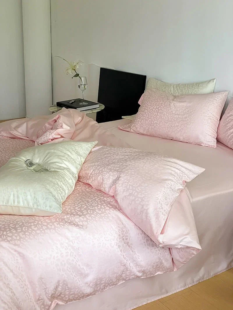 Silky Leopard Buttoned Bedding Set / Baby Pink Ever Lasting